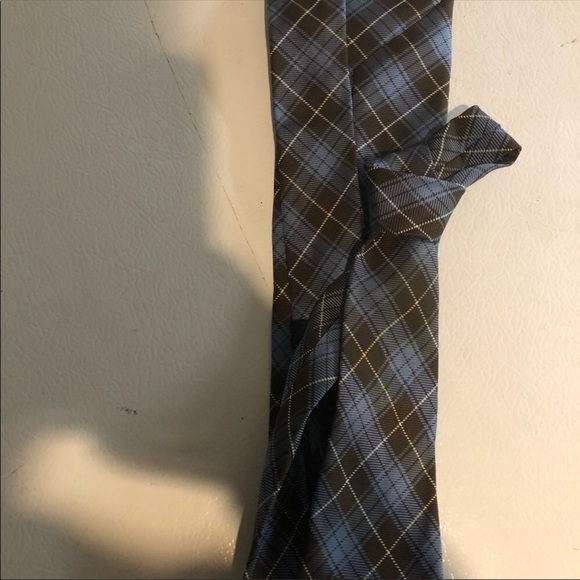 Authentic Burberry ties signature - Picture 3 of 8